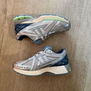 New Balance 1906R ‘Stillwater Lab Green’ U1906RCR Size 7 women’s NEW